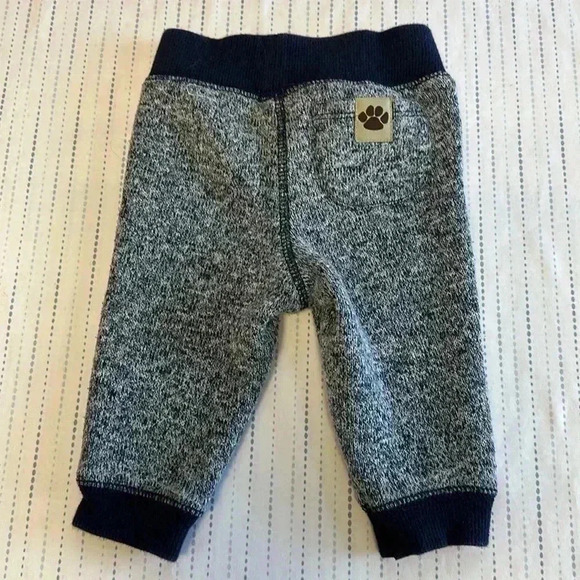 Gymboree - short sleeve onesie and joggers. Size 3 to 6  months - Picture 7 of 8